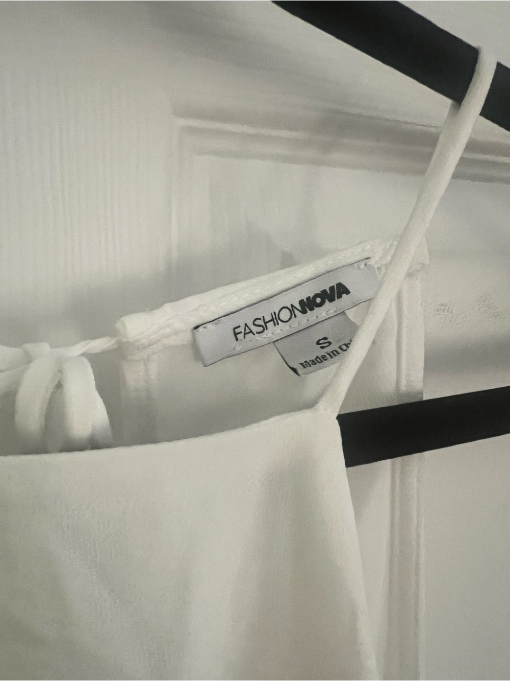 Fashion Nova White Cold Shoulder Tie-Back Ruffle Blouse Top - Picture 3 of 3